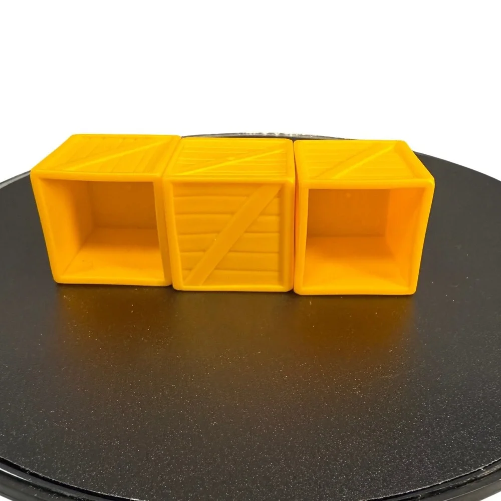 Just Play Yellow Toy Crates Boxes Frog Box Playset Accessories Lot of‎ 3